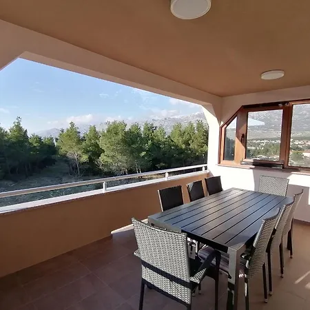 Roncevic Apartment *